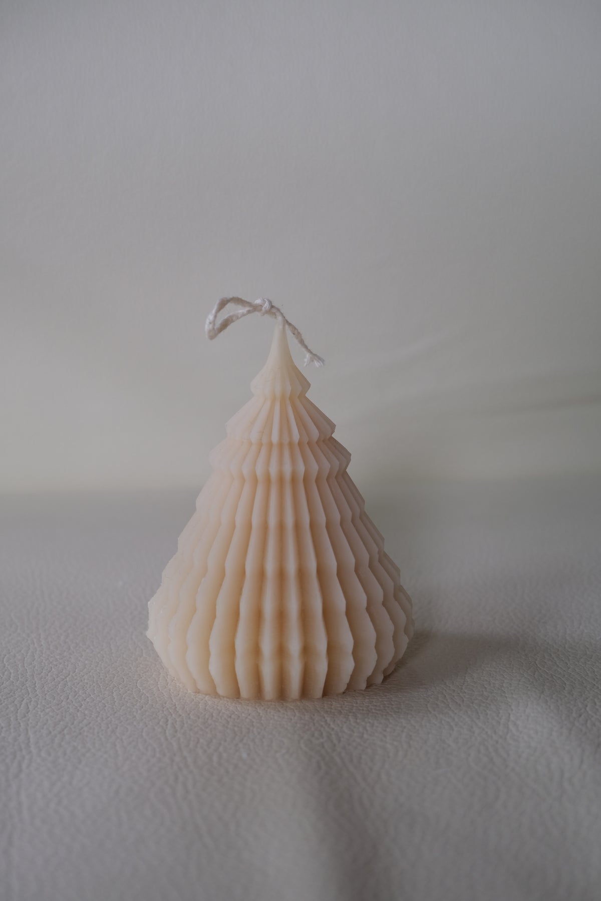 Small Sweeping Christmas Tree Candle